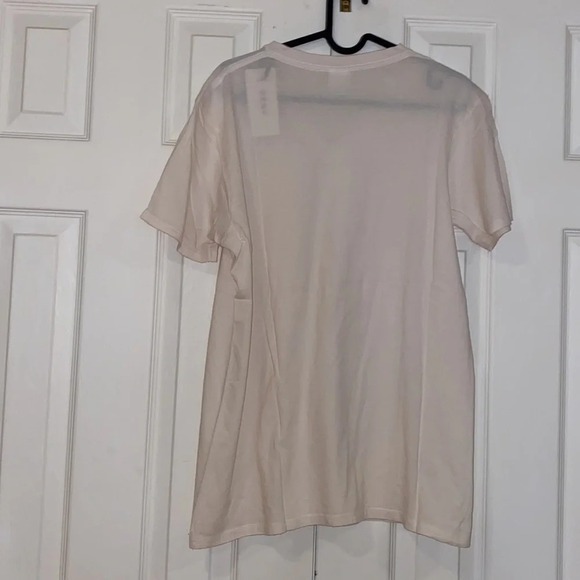 DKNY Ivory  classic Unisex VNeck T-shirt Sz M - Picture 2 of 6